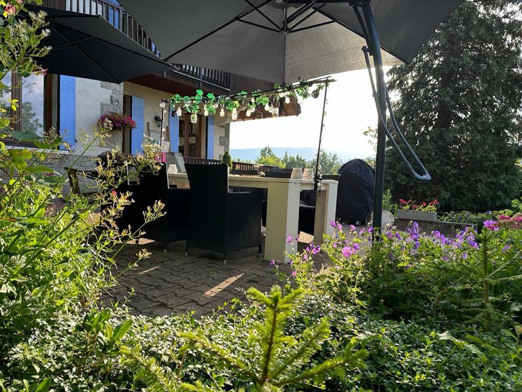 La Maison Du Chevalier Couette-café